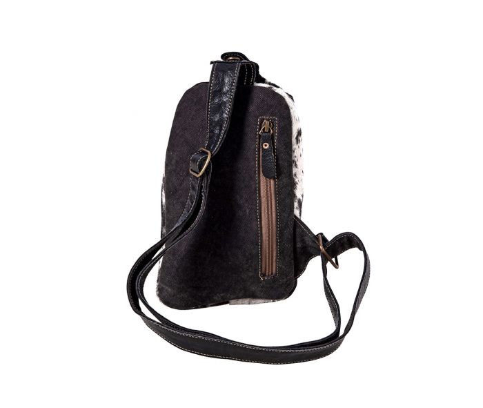 Myra Robnette Ranch Fanny-Pack Bag in Dark & White