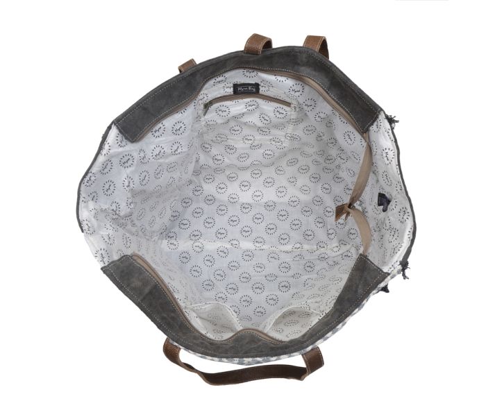 Myra Minimal Rhombus Patterned Weekender Bag